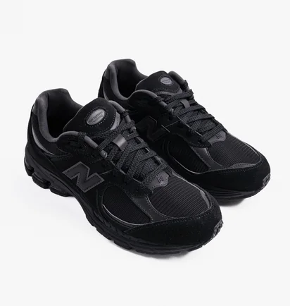 Кроссовки мужские New Balance 2002R Black U2002RBL
