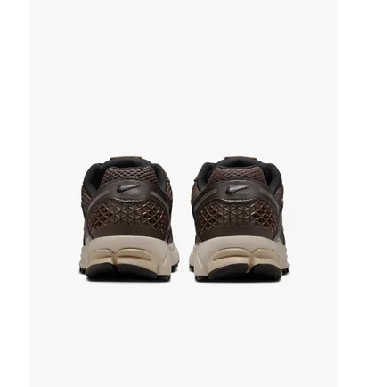 Кросівки жіночі Nike Zoom Vomero 5 Shoes Brown FN6742-201