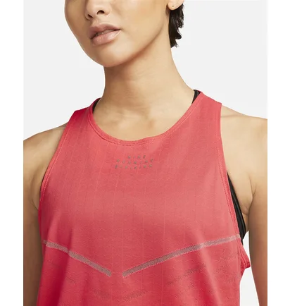 Майка женская Nike Womens Engineered Running Tank Pink Dm7558-648