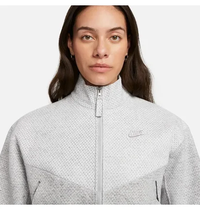 Куртка жіноча Nike W Nsw Tp Tfadv Jkt Fwd Grey FB8364-084