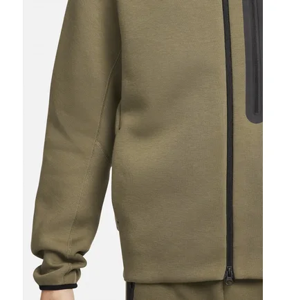 Куртка чоловіча Nike Sportswear Tech Fleece Bomber Jacket Olive FB8008-222