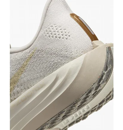 Кросівки жіночі Nike Pegasus Plus Road Running Shoes Beige FQ7261-100