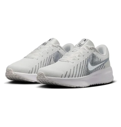 Кросівки чоловічі Nike Run Defy Grey HM9594-122