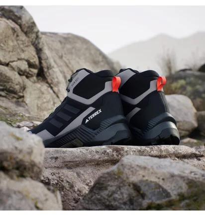 Ботинки мужские Adidas Eastrail 2.0 Mid Rain.Rdy Hiking Shoes Black IG8858