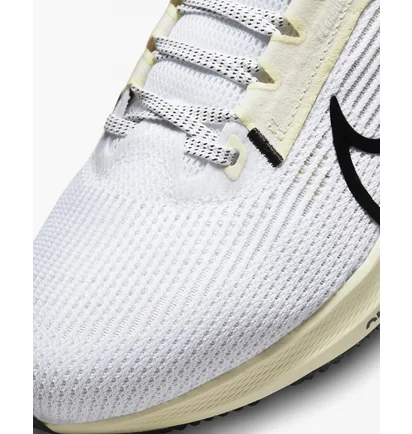 Кроссовки женские Nike Pegasus 40 WomenS Road Running Shoes White DV3854-100