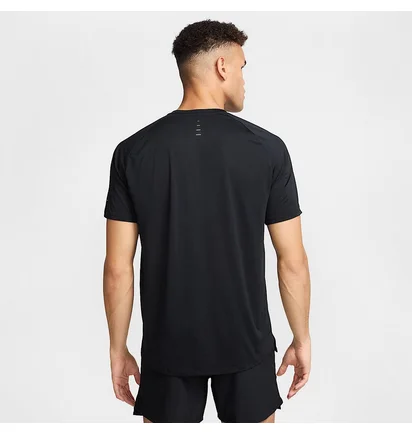 Футболка мужская Nike Dfadv Stride Black HV5203-010