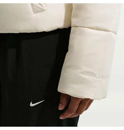 Куртка жіноча Nike Sportswear Classic Puffer Beige FZ5899-072
