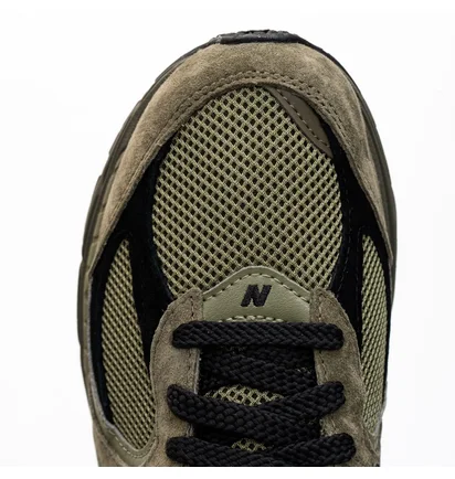 Кроссовки мужские New Balance 2002R Dark Olive M2002ROL