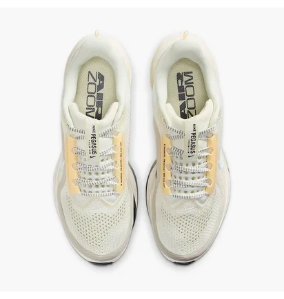 Кросівки жіночі Nike Zoomx Pegasus Premium Beige HQ2593-104