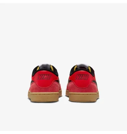 Кросівки чоловічі Nike Sb Fc Classic University Red 909096-600