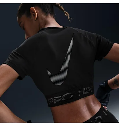 Топ женский Nike Np Dri-Fit Ss Crop Top Tt Gx Black HM6369-010