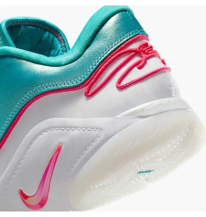 Кроссовки унисекс Nike Lebron 22 Christmas Pack Orange/Turquoise HV5148-600
