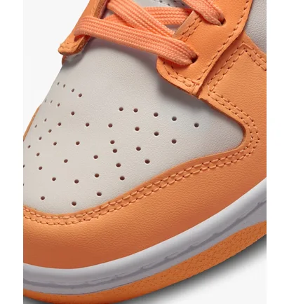 Кросівки жіночі Nike Dulow Retro Peach Cream Orange/Beige DD1503-801