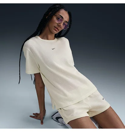 Футболка жіноча Nike Chll Wfl Ss Beige HJ3838-134