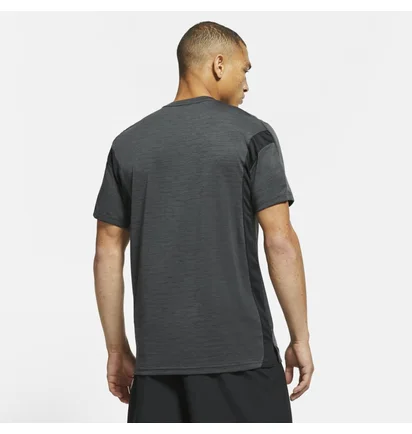 Футболка мужская Nike Pro Grey DC5218-010