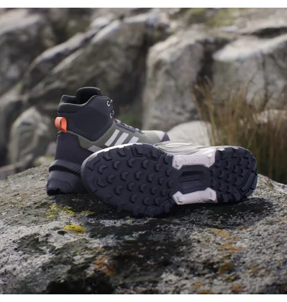 Ботинки женские Adidas Eastrail 2.0 Mid Rain.Rdy Hiking Shoes Black/Olive ID3455