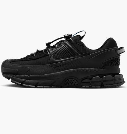 Кроссовки женские Nike Zoom Vomero Roam WomenS Winterized Shoes Black HQ2181-004