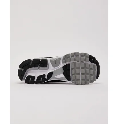 Кроссовки мужские Nike Zoom Vomero 5 Grey FJ4151-004