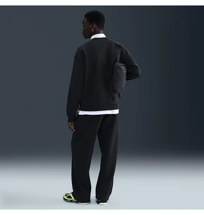 Свитшот мужской Nike Solo Swsh Crew Black HV1086-010