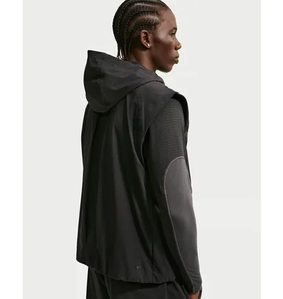 Жилетка мужская Nike Dri-Fit Woven Windrunner Black HV0982-010