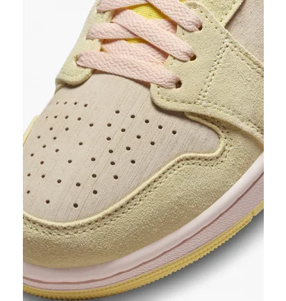 Кросівки жіночі Air Jordan Air 1 Zoom Cmft 2 Shoes Beige DV1305-800