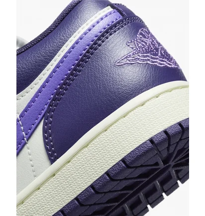 Кросівки жіночі Air Jordan 1 Low WomenS Shoes White/Violet DC0774-502