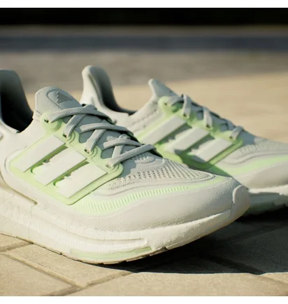 Кросівки жіночі Adidas Ultraboost Light Shoes White IE3338