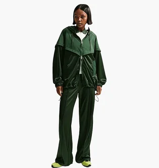 Толстовка жіноча Nike W Nsw Os Hooded Wr Jkt Mod Green IF0270-323