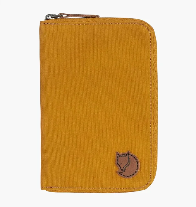 Гаманець унісекс Fjallraven Passport Brown 24220.166