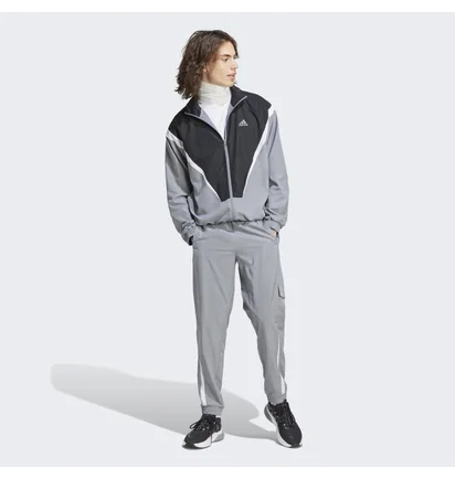 Спортивный костюм мужской Adidas Sportswear Woven Non-Hooded Track Suit Grey/Black IJ6072