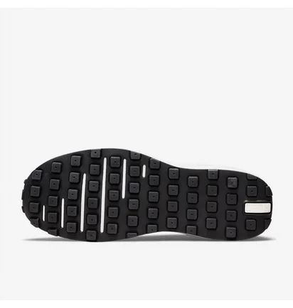 Кроссовки женские Nike Sportswear Waffle One White Dn4696-100