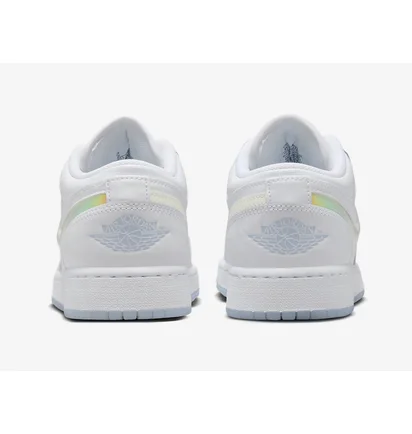 Кросівки дитячі Air Jordan 1 Low White Ice Blue Glitter Swoosh White FQ9112-100