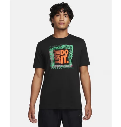 Футболка мужская Nike Sportswear T-Shirt Black FQ3772-010