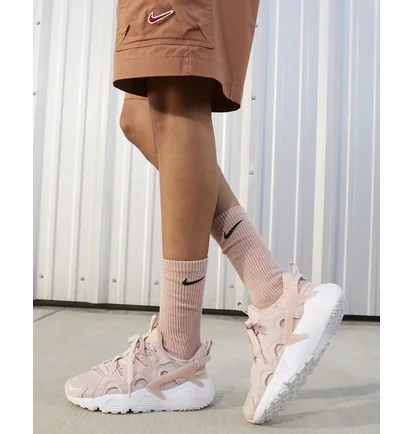 Кросівки жіночі Nike Air Huarache Craft Shoes Pink DQ8031-600