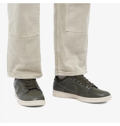 Кросівки чоловічі Nike Dunk Low Retro Premium Grey/Olive DZ2538-300