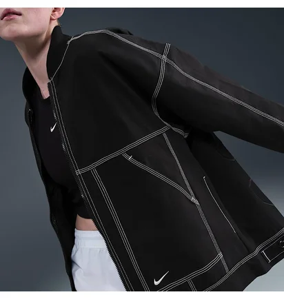 Куртка жіноча Nike Sportswear WomenS Oversized Graphic Cargo Jacket Black/White IB2037-010