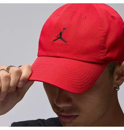 Кепка унісекс Air Jordan Club Unstructured Curved-Bill Red HQ1963-687