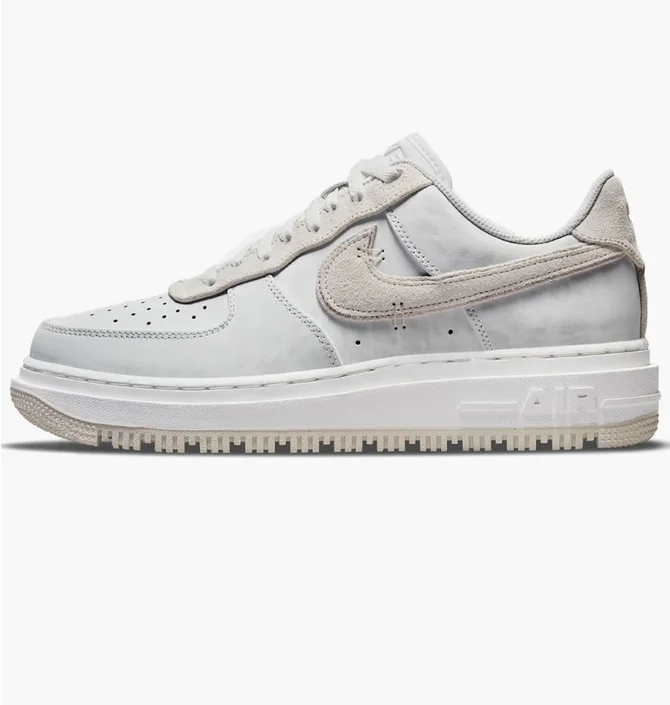 Кросівки чоловічі Nike Air Force 1 Low Luxe Summit DD9605-100