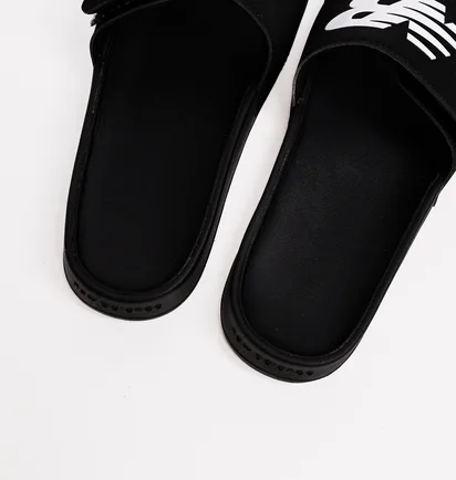 Тапочки чоловічі New Balance 200 Black SUA200H3