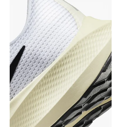 Кроссовки женские Nike Pegasus 40 WomenS Road Running Shoes White DV3854-100