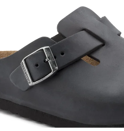 Тапочки унисекс BIRKENSTOCK Boston Black Oiled Leather Shoes Black 59461