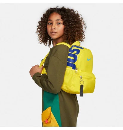 Рюкзак дитячий Nike Brsla Jdi Mini Bkpk Yellow Dr6091-731
