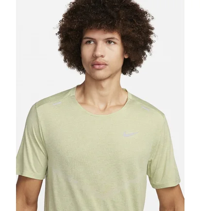 Футболка мужская Nike Dri-Fit Rise 365 Green CZ9184-371