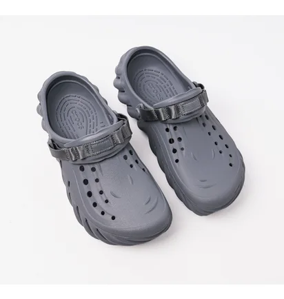 Тапочки чоловічі CROCS Echo Clog Grey 207937-0Z3