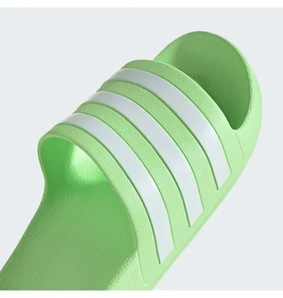 Тапочки унисекс Adidas Adilette Aqua Slides Green IF6046