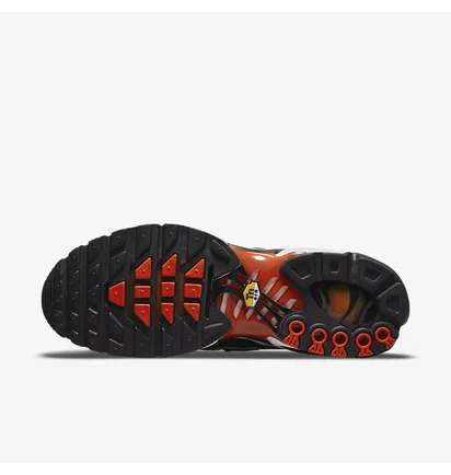Кросівки чоловічі Nike Air Max Plus Orange Dr8581-800