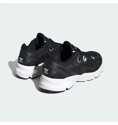 Кроссовки унисекс Adidas Astir Black IE9886