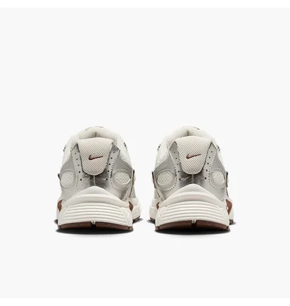 Кросівки жіночі Nike V5 Rnr Beige/Metallic HQ7901-102