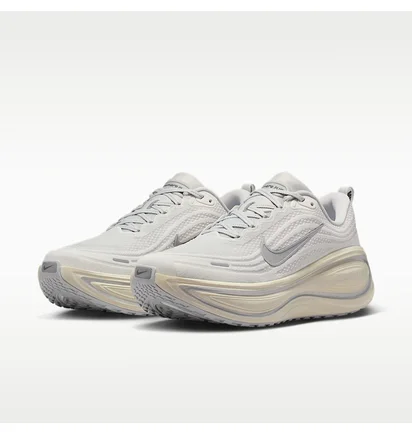 Кросівки чоловічі Nike Vomero Plus Grey IQ0308-094