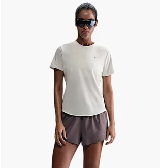 Футболка женская Nike Beige HM9698-133